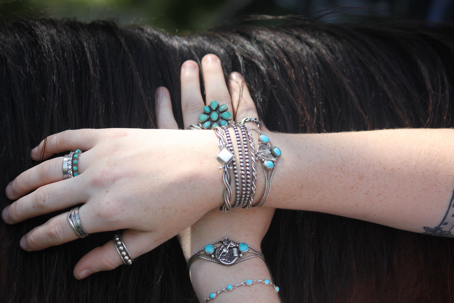 Bracelets/cuffs