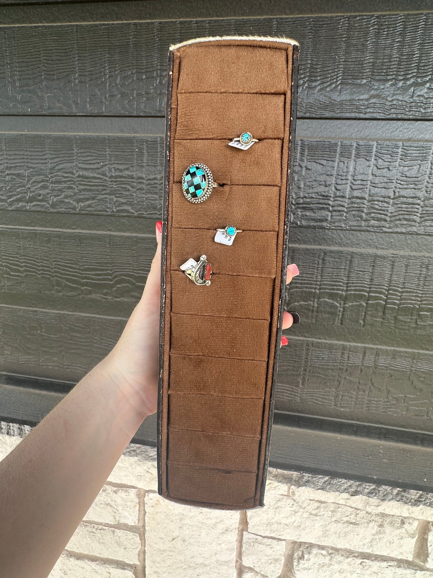 The deck of cards ring display