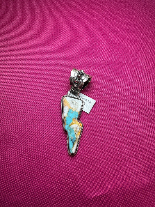 Spiny/turquoise strike