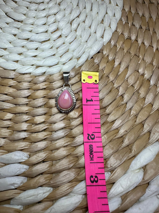 Pink conch pendant
