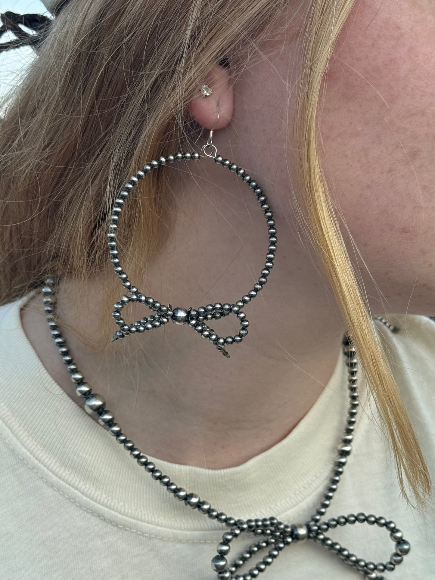 The lacy hoop