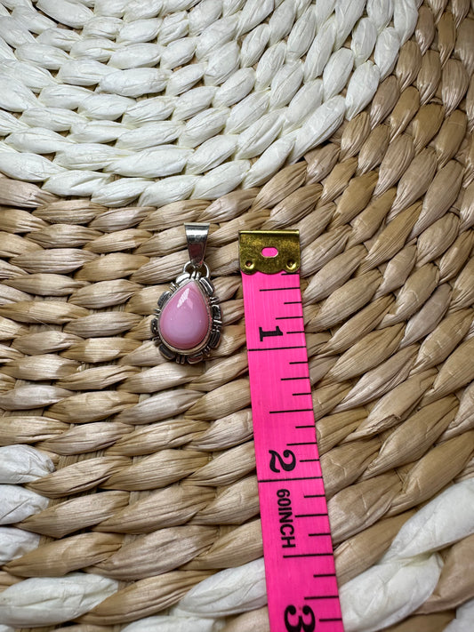 pink conch pendant 2